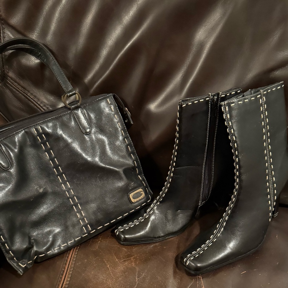 NEW VINTAGE GUESS Black with White Stitching Authentic Leather Boots and Bag Set